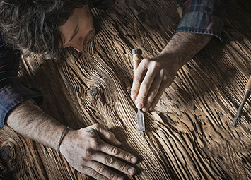 為(wèi)藝術(shù)生(shēng)活淬煉的(de)地(dì)闆品牌